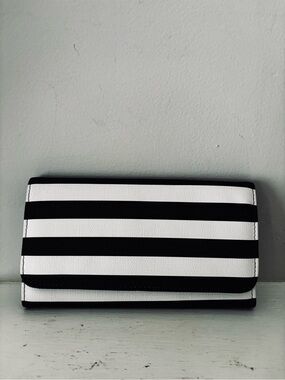 Kut from the Kloth Black and White Striped Wallet